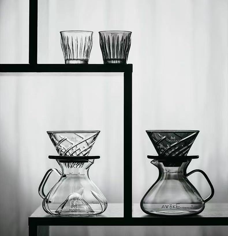 MUVNA Tornado-Style Wide Belly Carafe